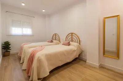 Cama o camas de una habitación en Nuevo y Acogedor Piso junto a Santa Justa y Aeropuerto 3
