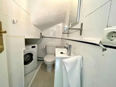 Un baño de Geysotur Balcón del Puente Romano con Parking Gratis