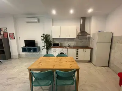 Una cocina o zona de cocina en Center Sevilla Confort 9