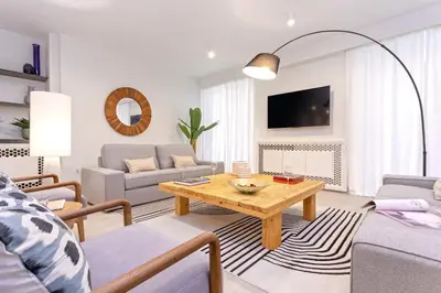 Una televisión o centro de entretenimiento en Genteel Home Teatro Góngora