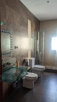 Un baño de Vivienda Rural Paraje El Sotillo
