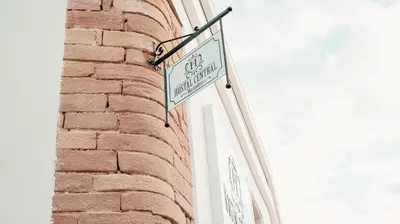 Certificado, premio, señal o documento que está expuesto en Hostal Central Marmolejo