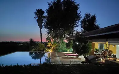 Piscina en o cerca de Casa de campo con piscina junto a Sevilla