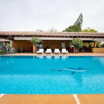 Casa de campo con piscina junto a Sevilla