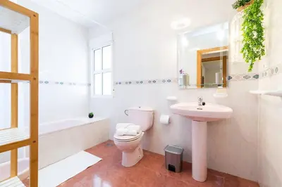 Un baño de Villa Al-Andalus