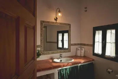 Un baño de ALOJAMIENTO TURISTICO- AGROTURISMO Dehesa La Pared
