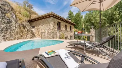 Piscina en o cerca de Casa Rural Cortijo Pesquera by Ruralidays