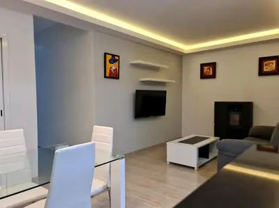 Una televisión o centro de entretenimiento en Casa Fali