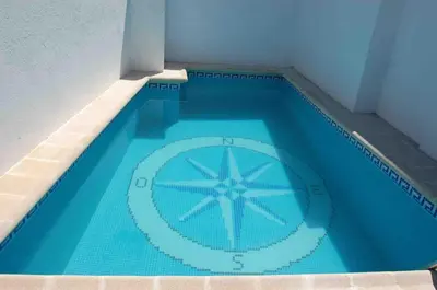 Piscina en o cerca de La Cenefilla
