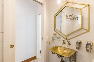 Un baño de Deluxe Divina Apartment