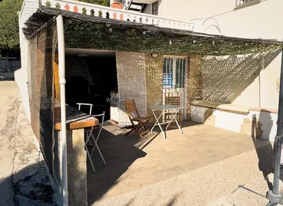 Un patio o zona al aire libre en Villa de Lola, Pura Calma & Jacuzzi