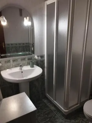 Un baño de Entre puentes