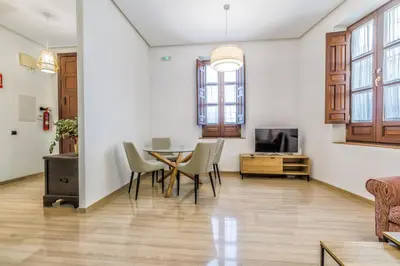 Una televisión o centro de entretenimiento en Apartamento Viana & Centro Histórico