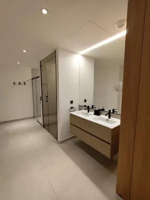 Un baño de DreamsApt Feria