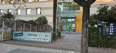 Edificio en el que se encuentra la habitación en casa particular