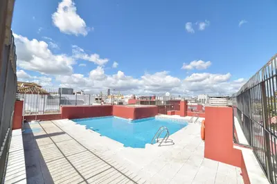 Piscina en o cerca de New! Contemporary with pool and parking included