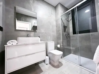 Un baño de Allegro - Apartamentos La Clave