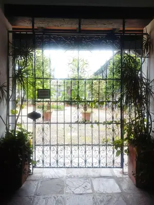 Jardín al aire libre en Corral Montelucía Siglo XVI
