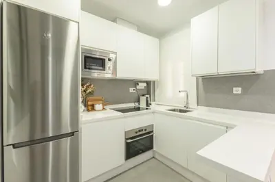 Una cocina o zona de cocina en Charming 2 bedrooms apartment with FREE Parking at Plaza Alameda by OCityzen