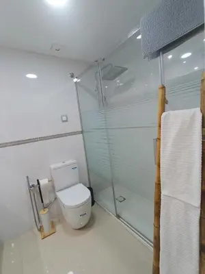 Un baño de En Casa de Leonor