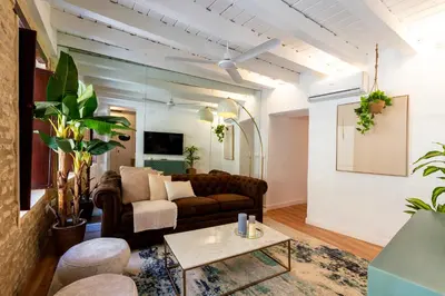 Una televisión o centro de entretenimiento en La Casita de Parras