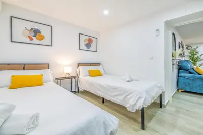 Cama o camas de una habitación en El Marqués, Orilla del Guadalquivir - Parking Incluido