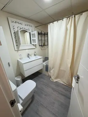 Un baño de Apartamento Jardines del Brillante