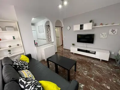 Una televisión o centro de entretenimiento en Carniceros - Apartamento céntrico y tranquilo