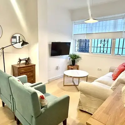 Nuevo! Acogedor apt 8pax 4Bdr 2Bth - CozyHomeSevilla4