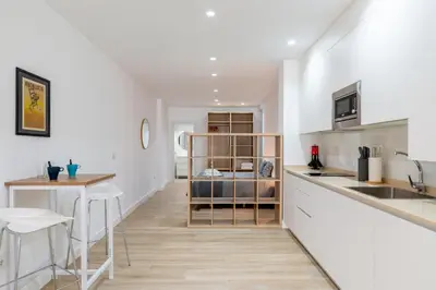 Una cocina o zona de cocina en Sevilla Azahar