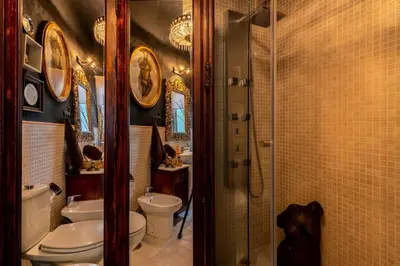 Un baño de Loft singular en casa regionalista Sevilla centro
