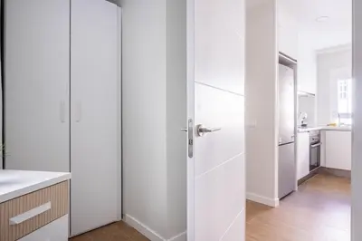 Una cocina o zona de cocina en Bright Apartment Near Seville's Historic Center