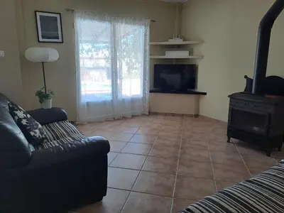 Una televisión o centro de entretenimiento en Casa Valentina Scenic Villa Caminito Del Rey Andalusia