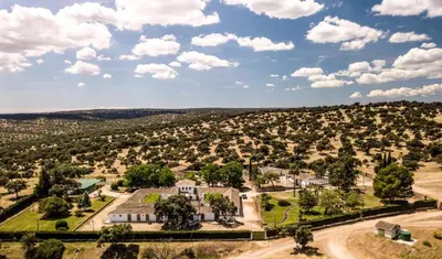 Paisaje cerca of this country house