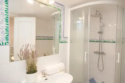 Un baño de ISG Apartments Conde de Ibarra 9 Free Parking