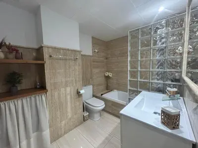 Un baño de Casa Cora Barrio San Basilio Centro Córdoba