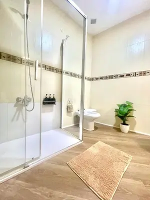 Un baño de El Refugio