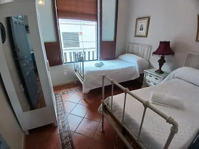 Cama o camas de una habitación en Budget and lovely rooms Macarena B