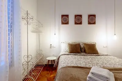 Cama o camas de una habitación en Little apartment near the Alameda