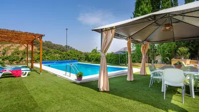 Piscina en o cerca de La Casa del Sauce Archidona by Ruralidays