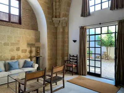 Zona de estar de Espectacular iglesia románica
