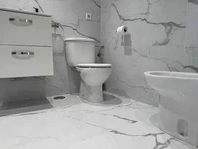 Un baño de Urban Córdoba Suites
