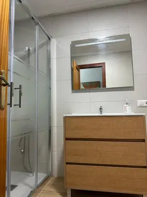 Un baño de 5 Caballeros