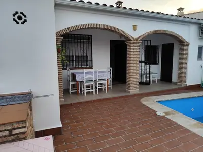 Piscina en o cerca de Casa Abuela Encarna