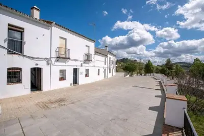 Edificio en el que se encuentra la casa o chalet