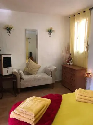 Cama o camas de una habitación en Large 1 bed apartment in the beautiful countryside