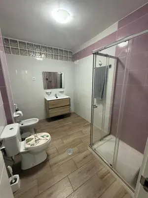 Un baño de AVENIDA CENTRO 2 Dormitorios PONDOS