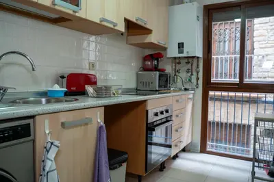 Una cocina o zona de cocina en Piso Tranquilo en Plaza de Toros - Centro