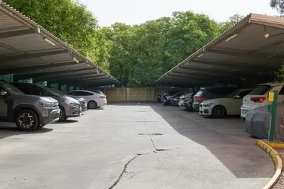 Plano de Apartamento con piscina solo en temporada