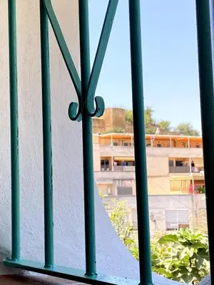 Un balcón o terraza de Precioso apto cerca del Puente del Dragón